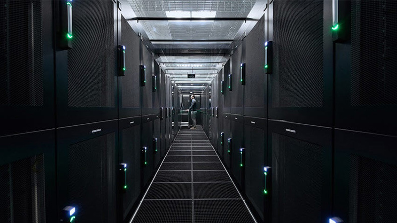 Vertiv Unveils Customer Experience Center and Data Center Microgrid Installation at Delaware, Ohio Facility Image