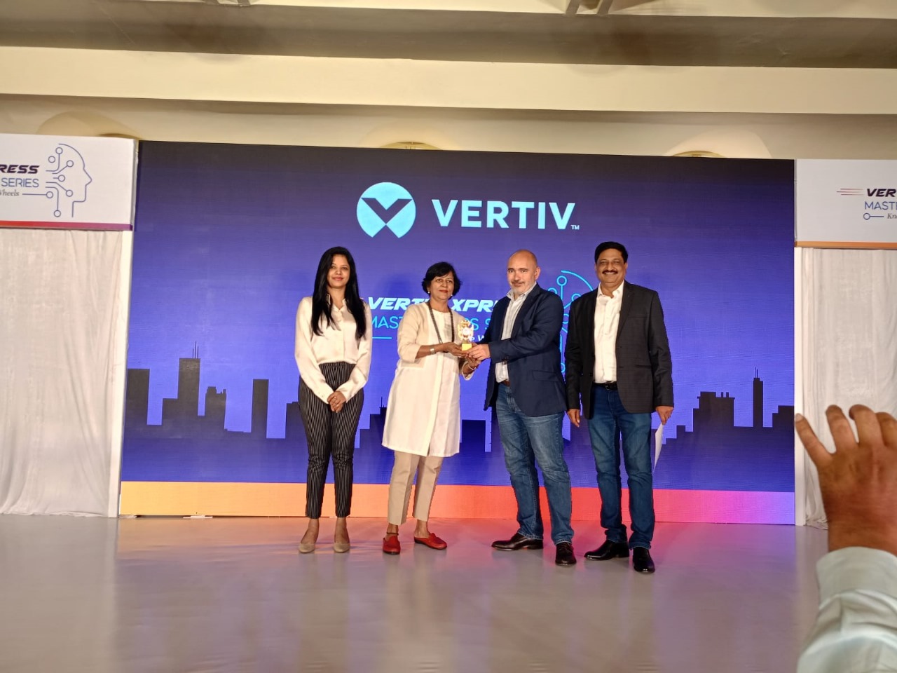 ENP.Application.ViewModels.ImageViewModel