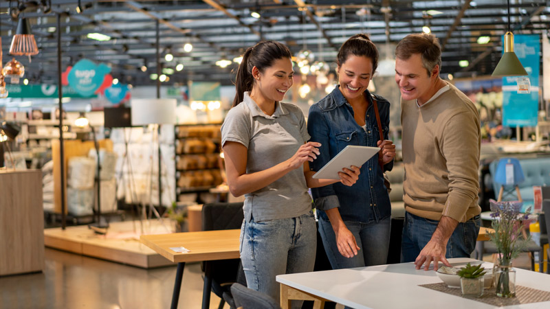 Improved Manageability at Retailer’s Network Edge Reduces Data Center Support Costs image